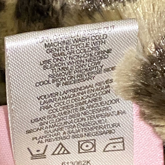 Little Lass Leopard print faux fur vest - Picture 4 of 7